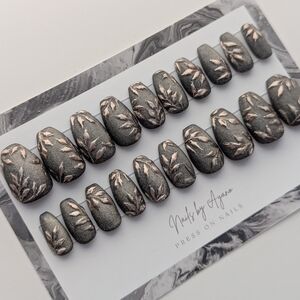 Gray and Gold Press-On Nails